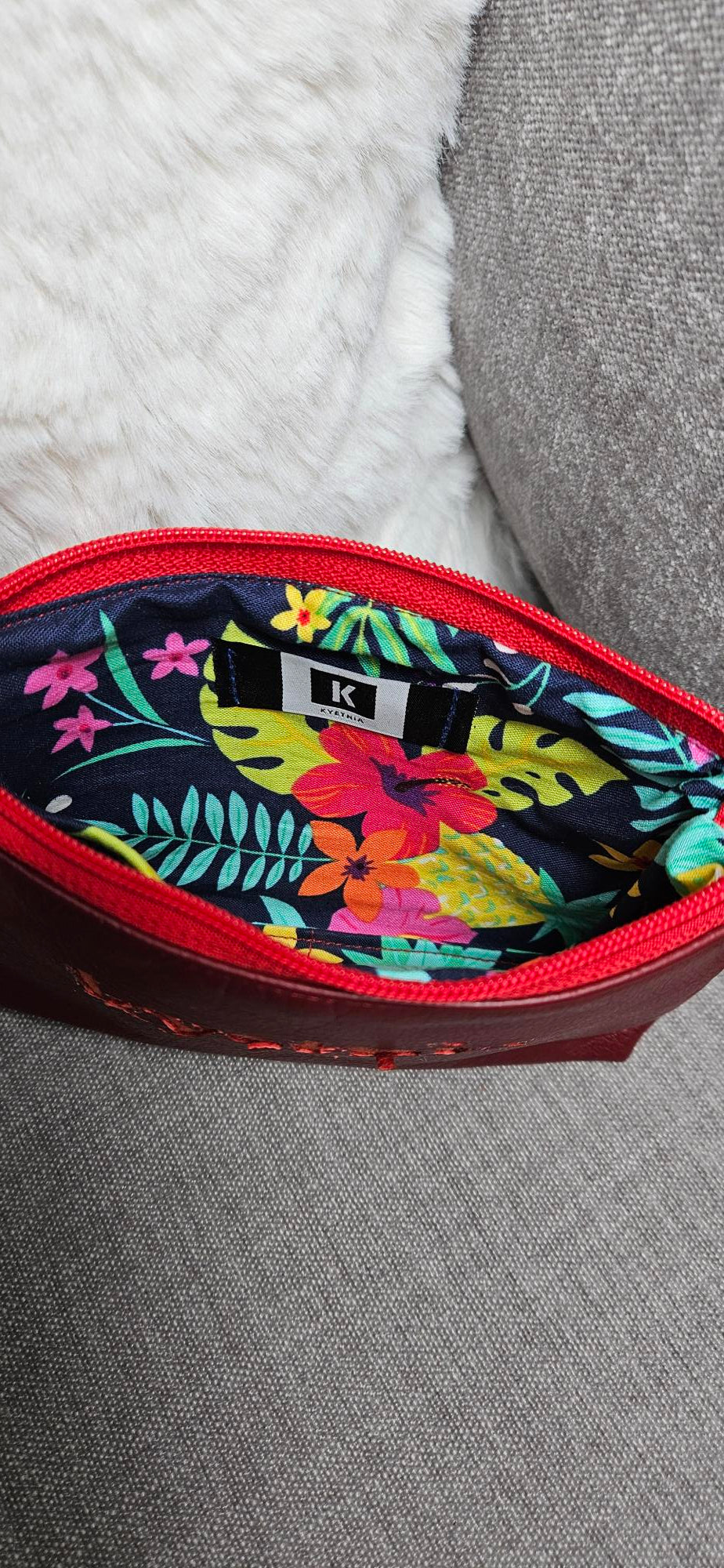 Burgundy Kyetnia Leather Pouch